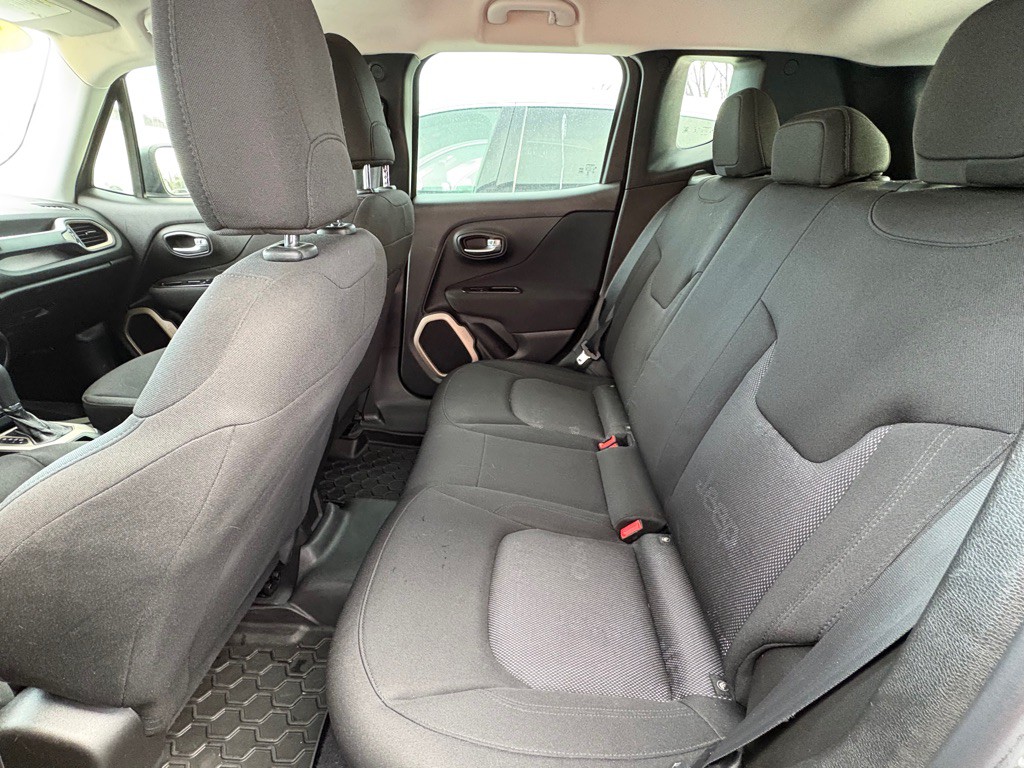 2017 Jeep Renegade Image 11