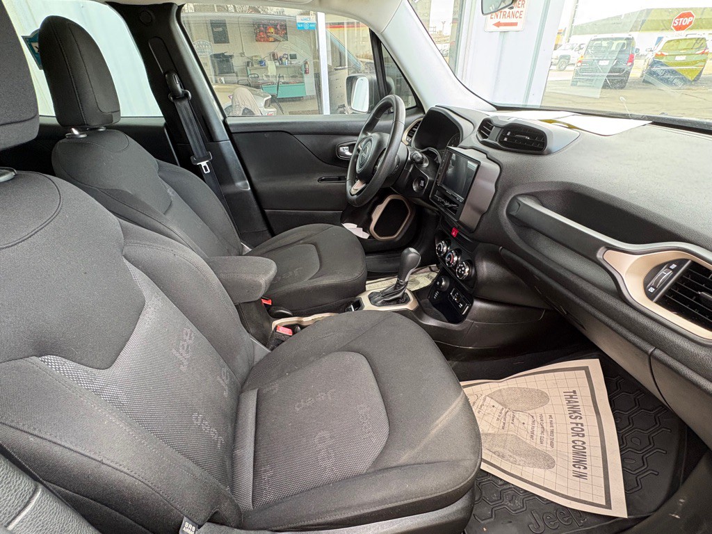 2017 Jeep Renegade Image 16