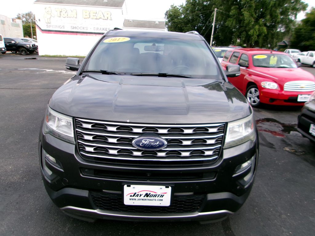 2017 Ford Explorer Image 2