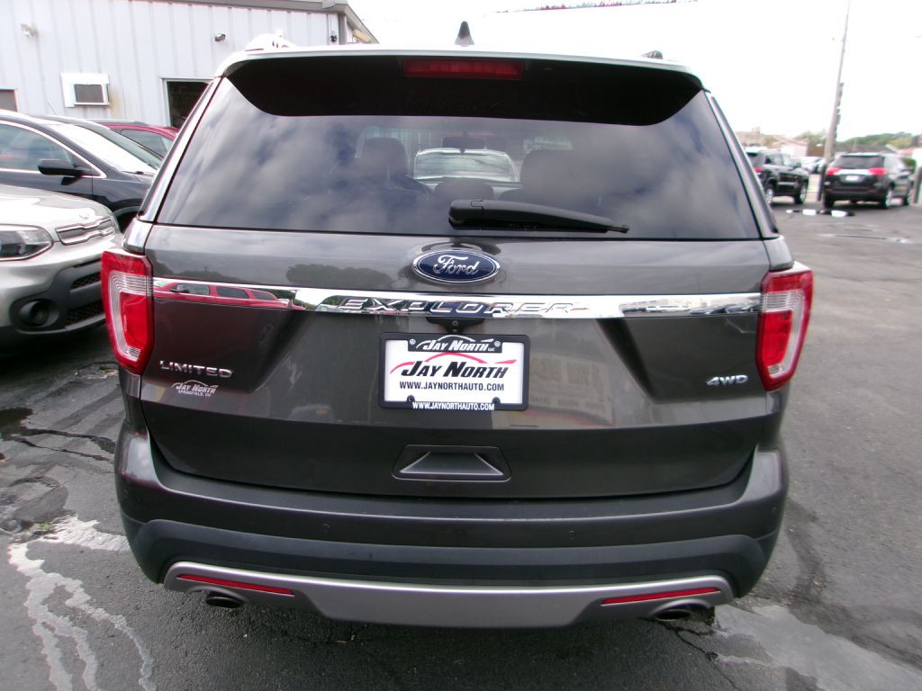 2017 Ford Explorer Image 5