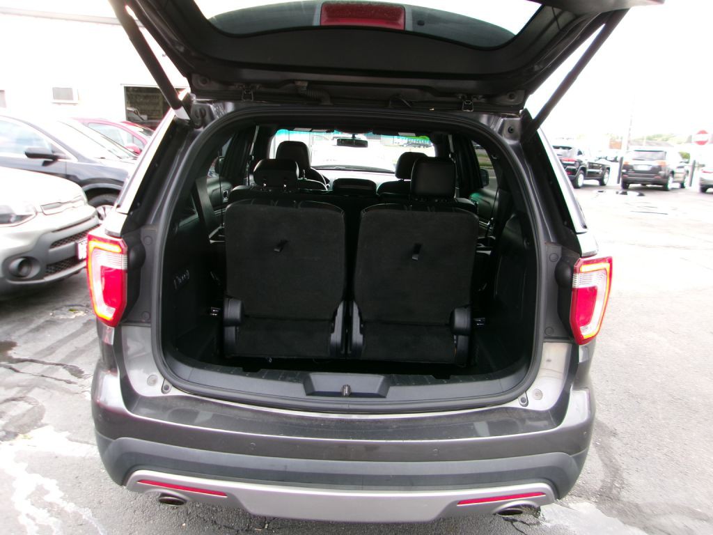 2017 Ford Explorer Image 7