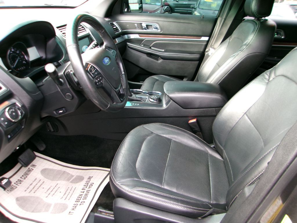 2017 Ford Explorer Image 13