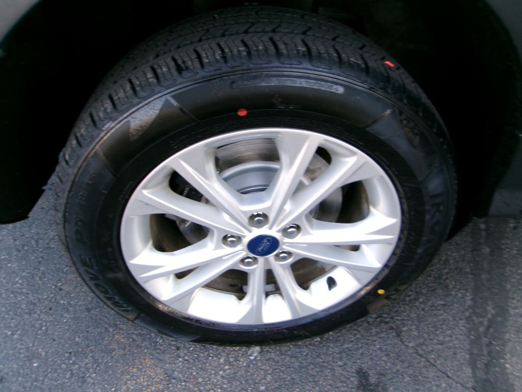 2017 Ford Escape Image 19