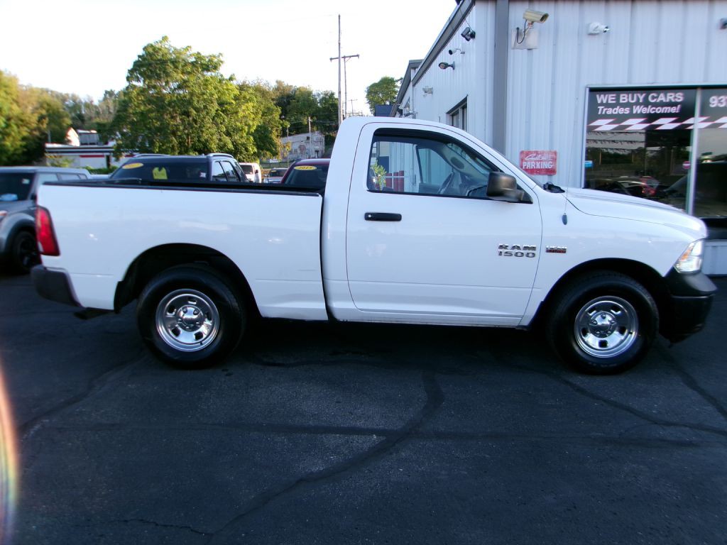 2014 RAM 1500 Image 2
