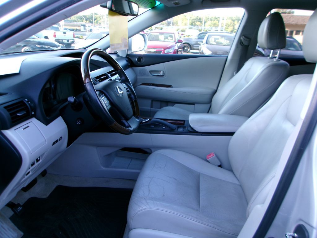 2010 Lexus RX Image 13
