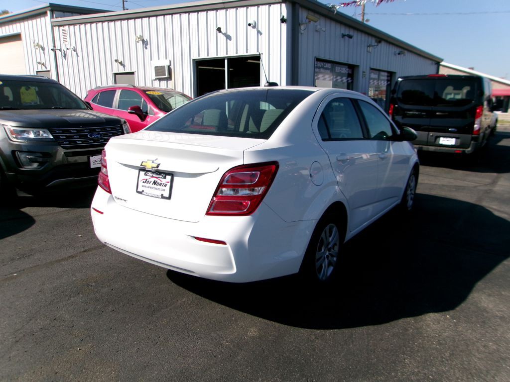 2019 Chevrolet Sonic Image 4