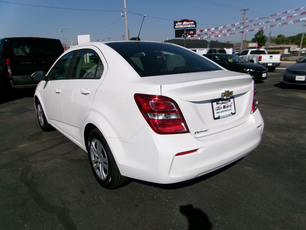 2019 Chevrolet Sonic Image 6