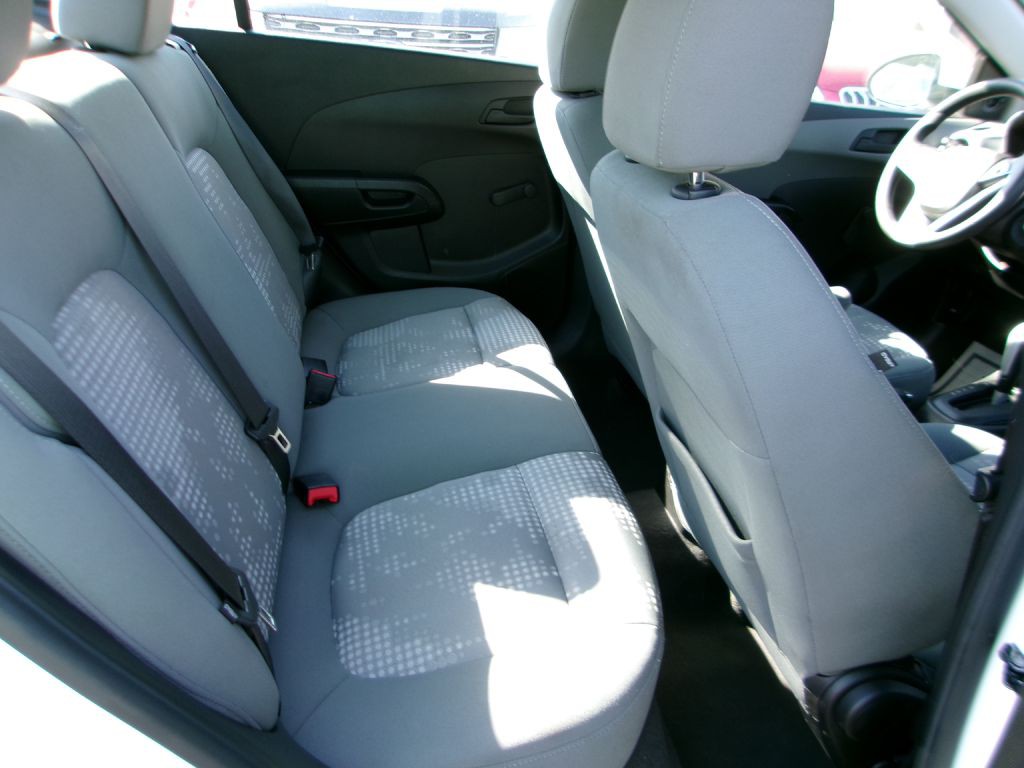2019 Chevrolet Sonic Image 15