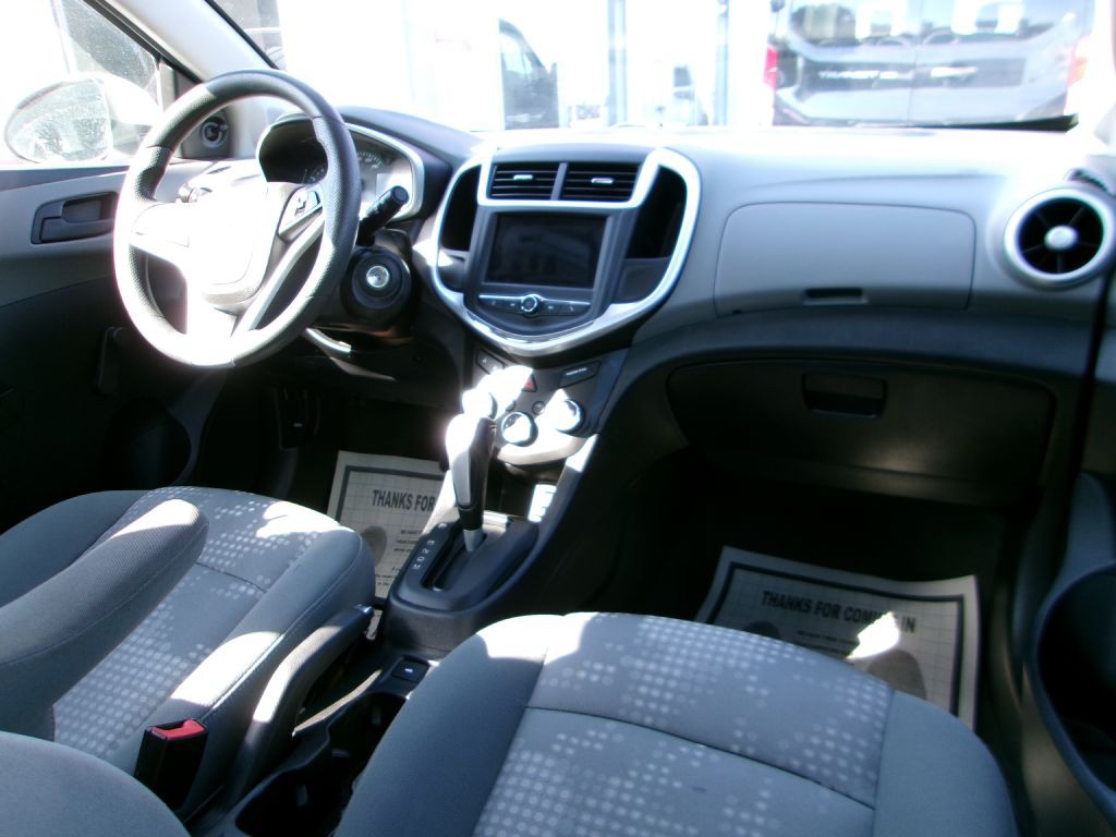 2019 Chevrolet Sonic Image 18