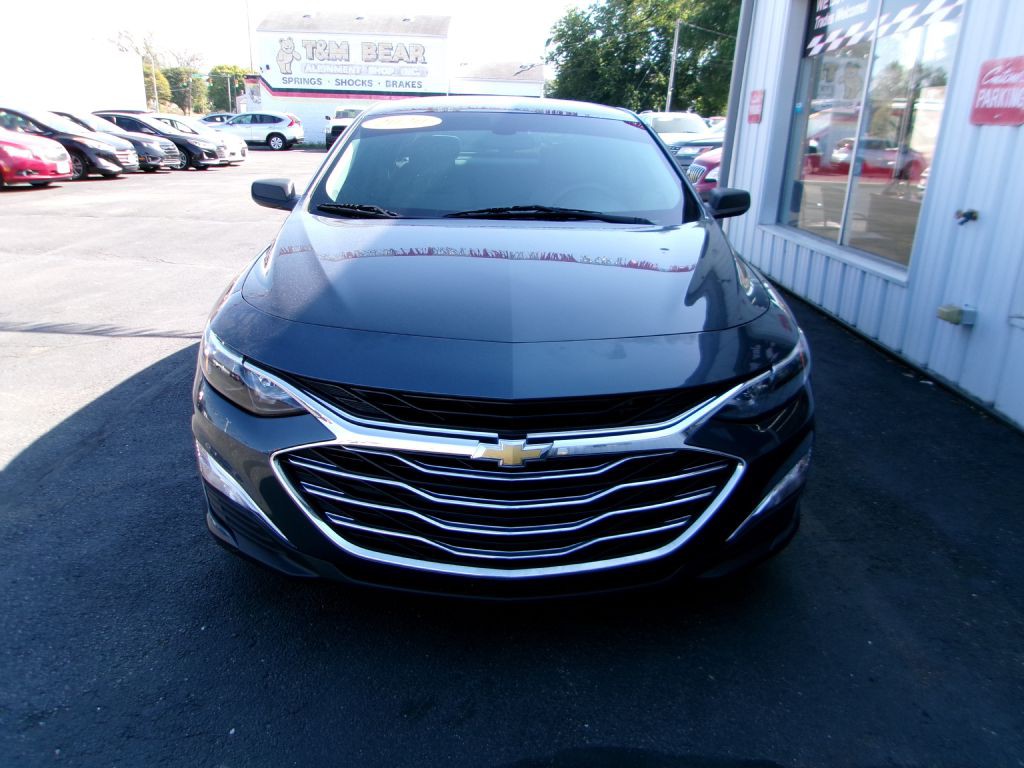 2020 Chevrolet Malibu Image 2