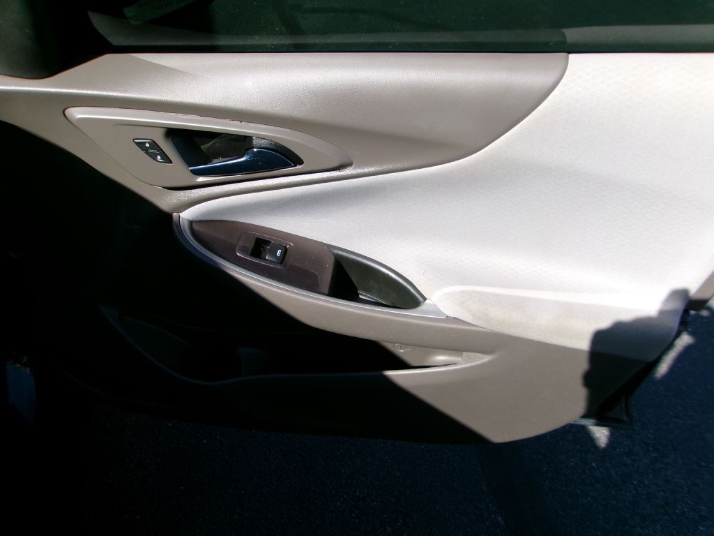 2020 Chevrolet Malibu Image 16