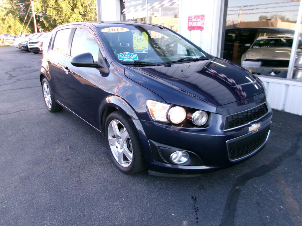 2015 Chevrolet Sonic Image 1
