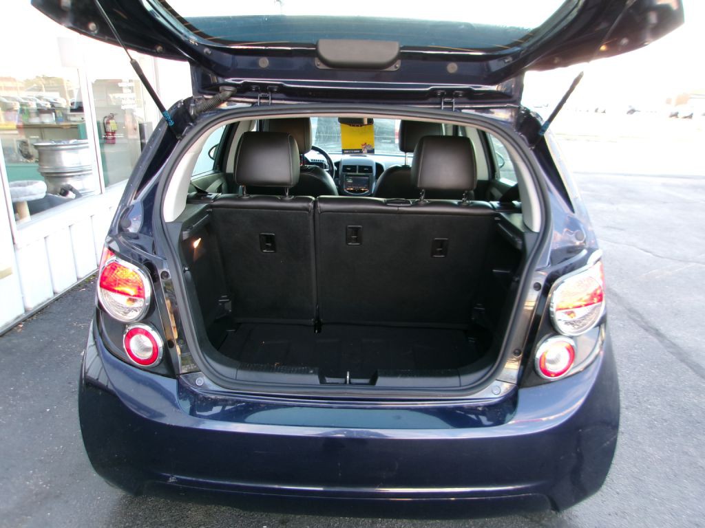 2015 Chevrolet Sonic Image 4