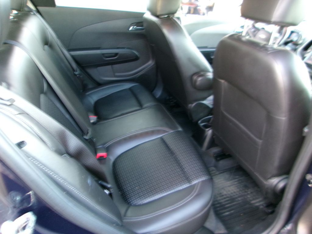 2015 Chevrolet Sonic Image 11