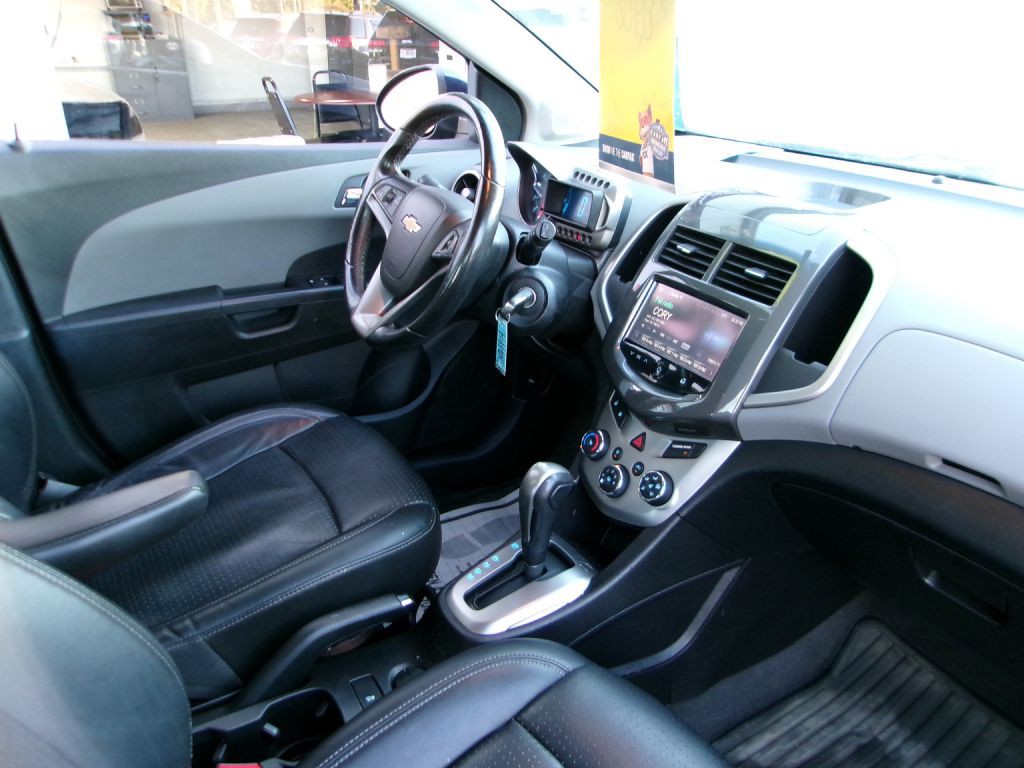 2015 Chevrolet Sonic Image 13