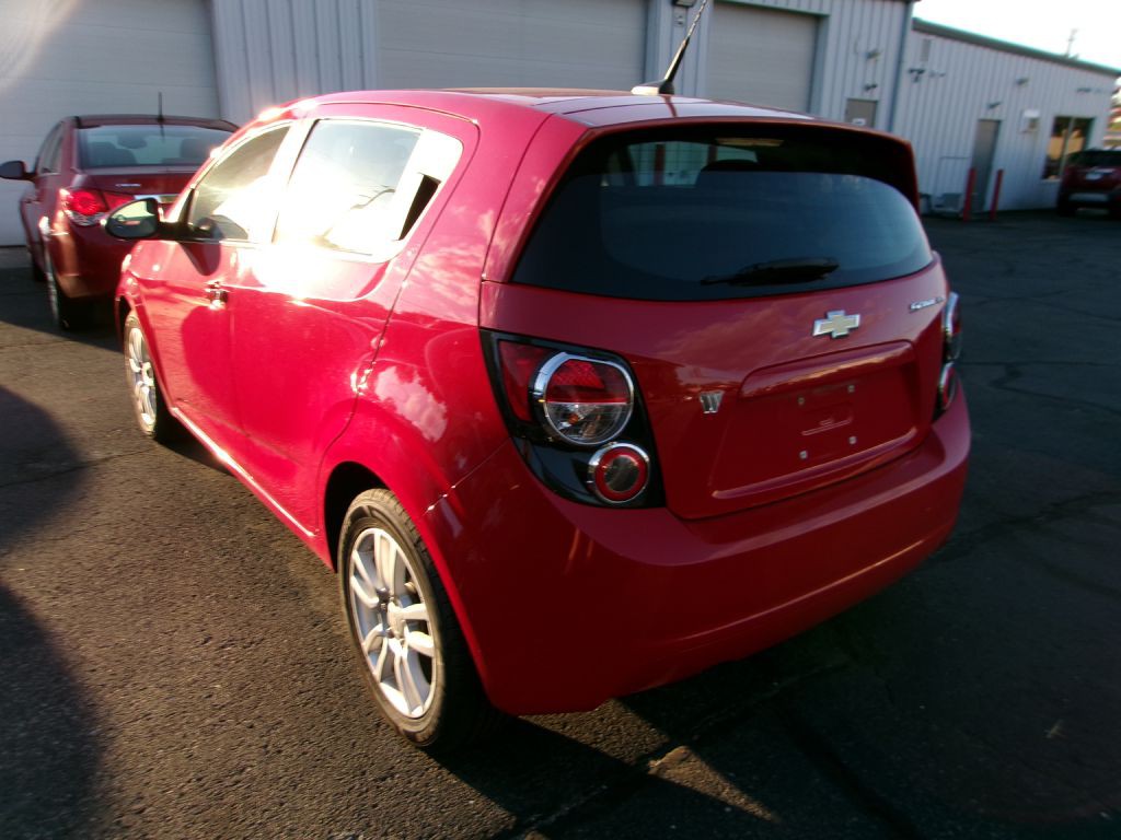 2013 Chevrolet Sonic Image 4