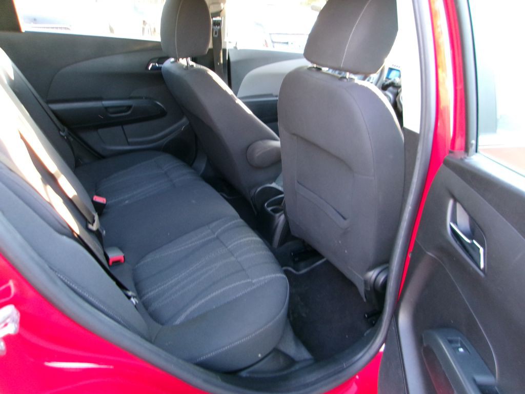 2013 Chevrolet Sonic Image 13
