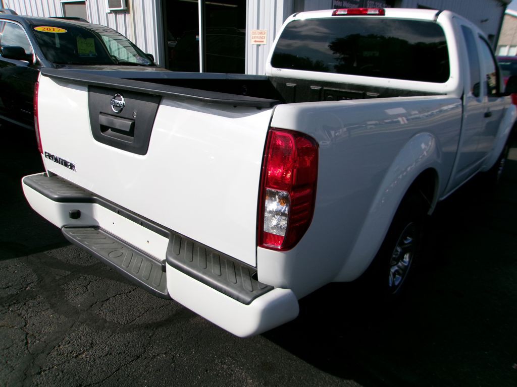 2019 Nissan Frontier Image 3