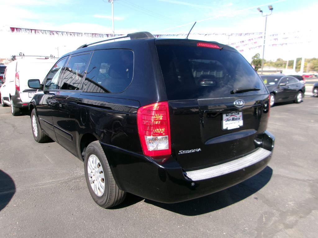 2011 Kia Sedona Image 5