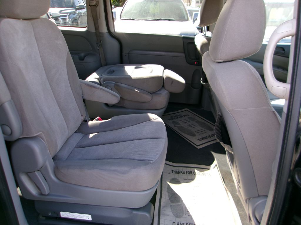 2011 Kia Sedona Image 13