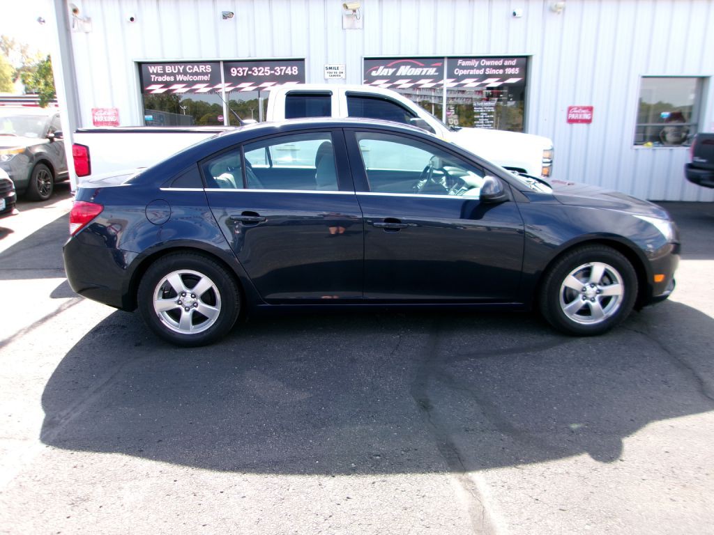 2014 Chevrolet Cruze Image 2