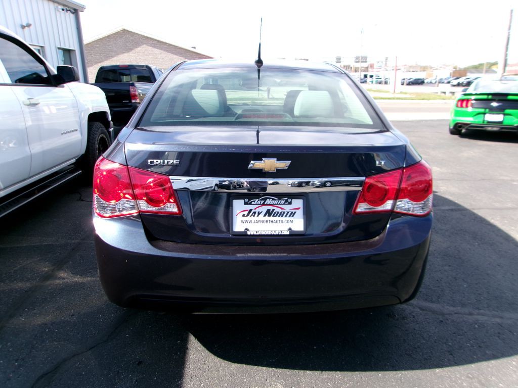 2014 Chevrolet Cruze Image 4