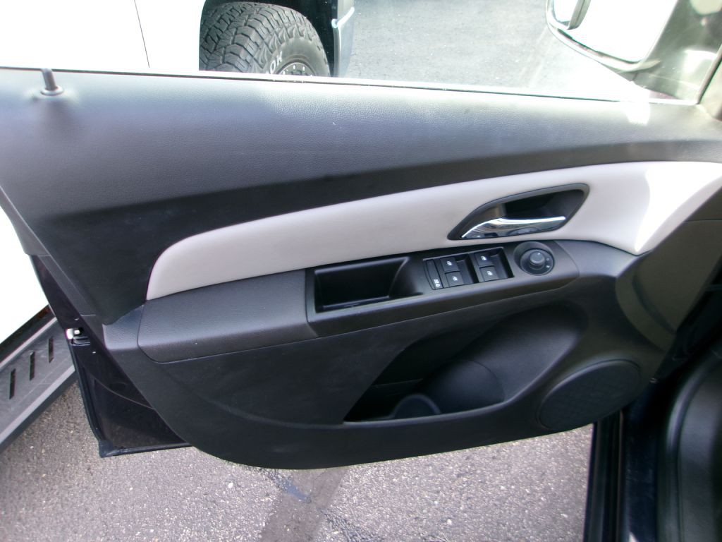 2014 Chevrolet Cruze Image 7