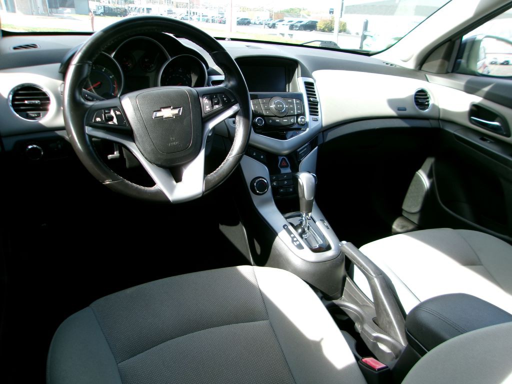 2014 Chevrolet Cruze Image 9