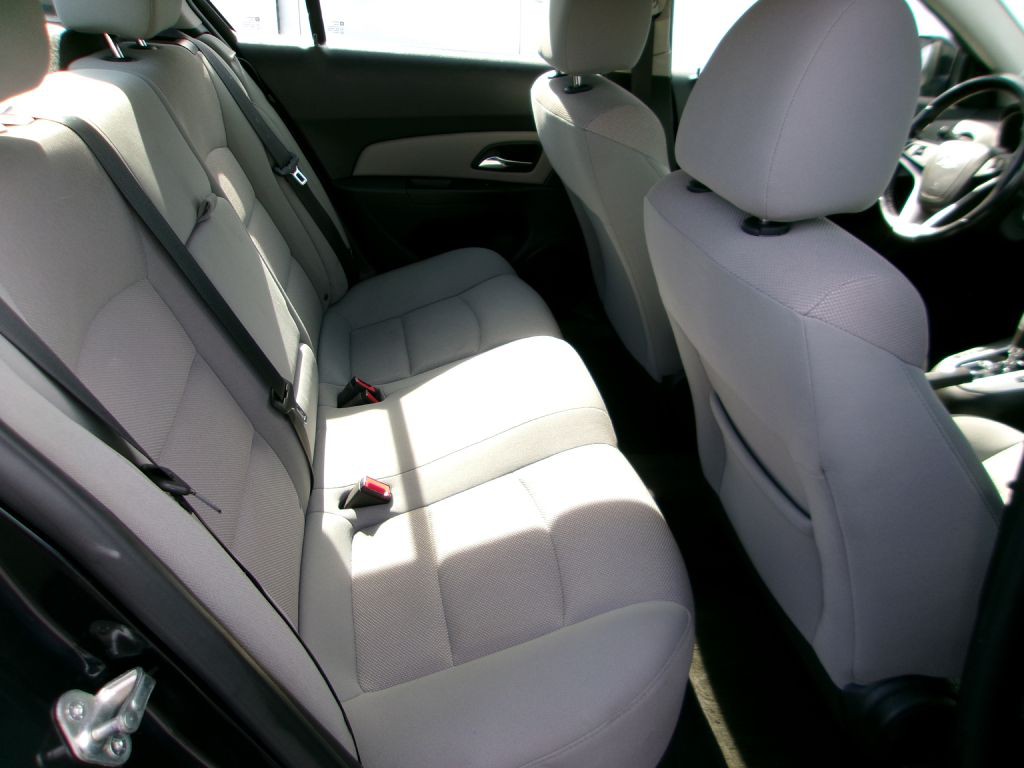 2014 Chevrolet Cruze Image 14