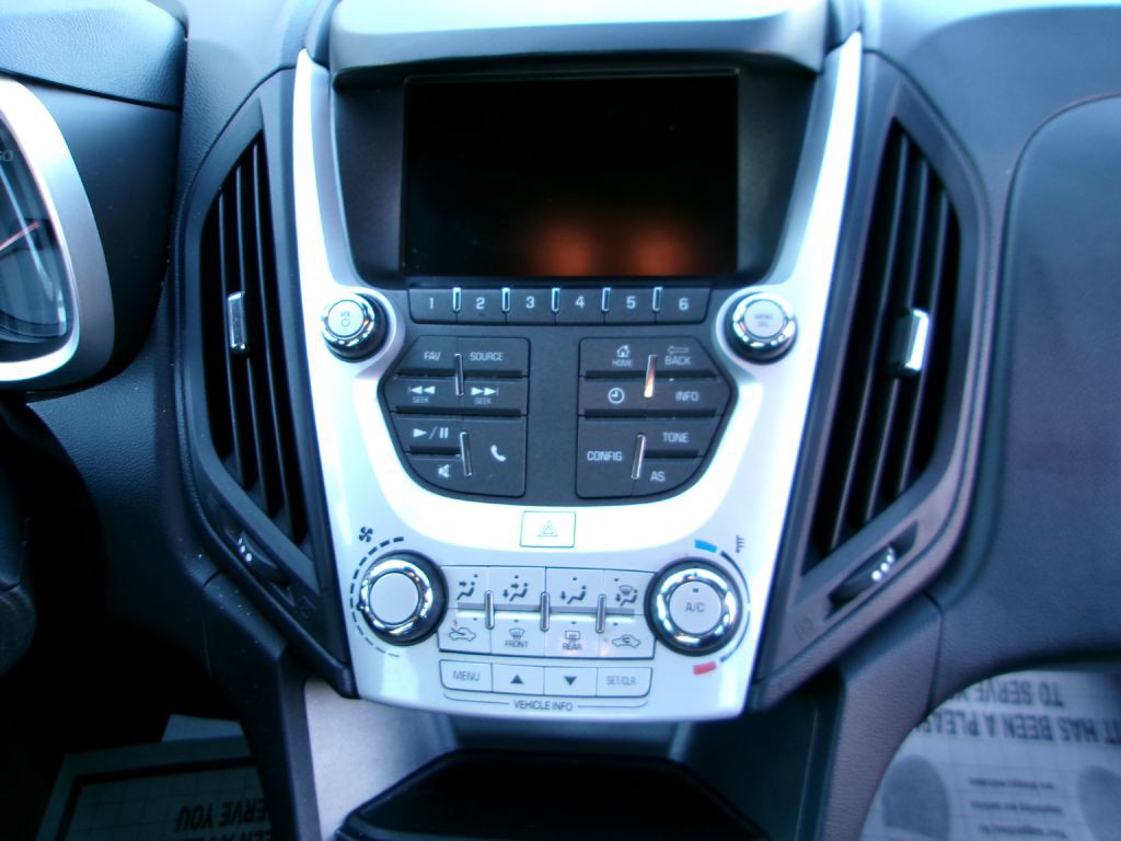 2016 Chevrolet Equinox Image 18