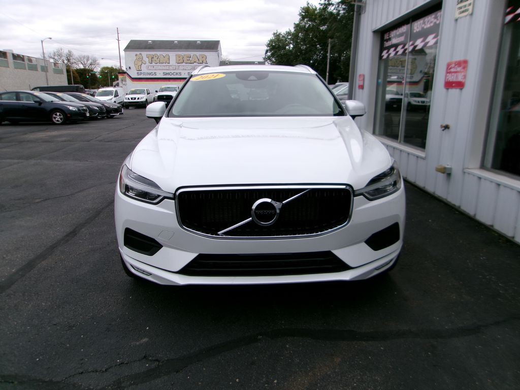 2021 Volvo XC60 Image 2