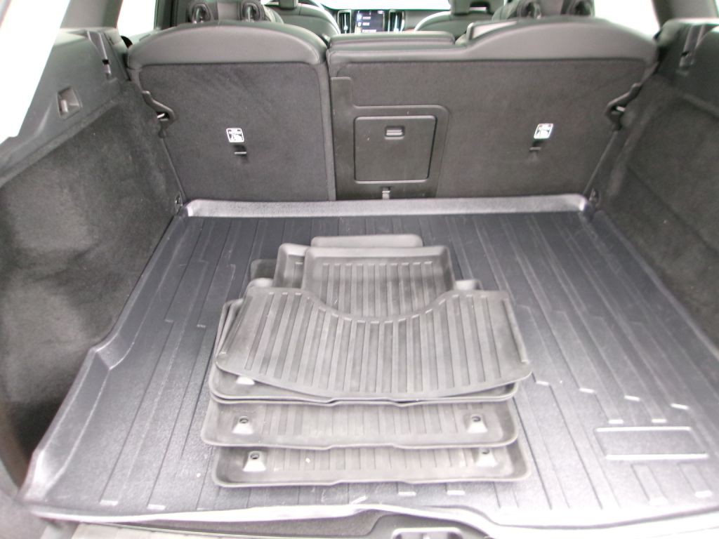 2021 Volvo XC60 Image 15