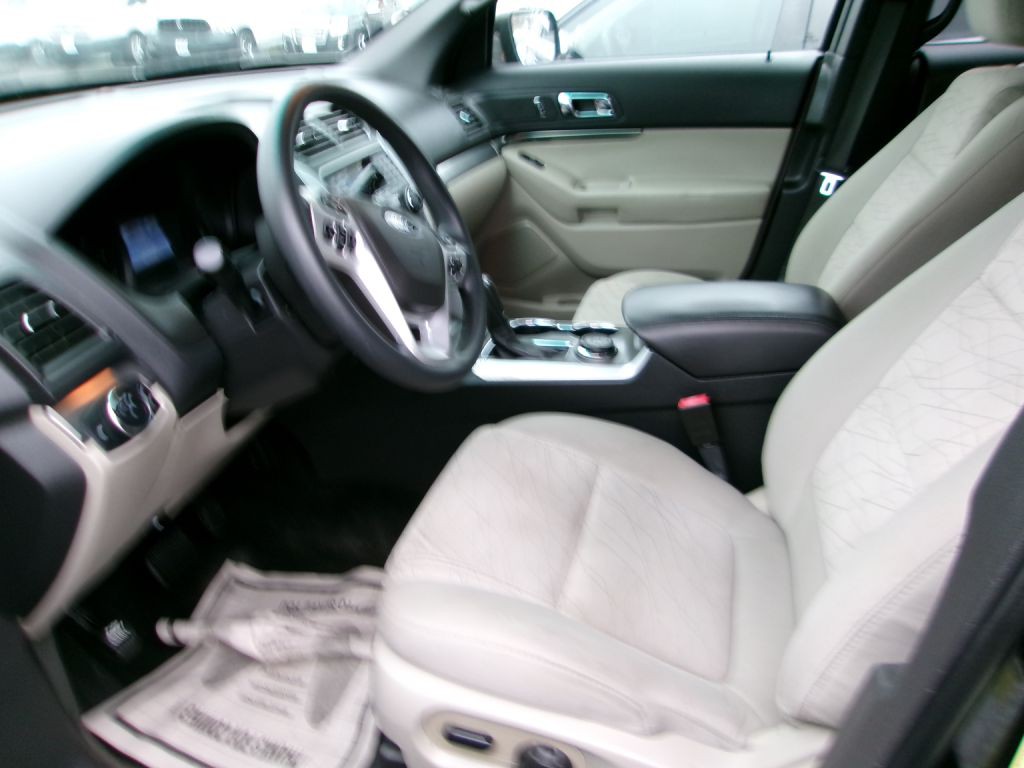 2015 Ford Explorer Image 8