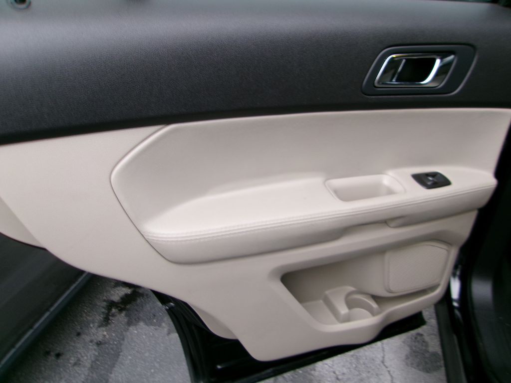 2015 Ford Explorer Image 10