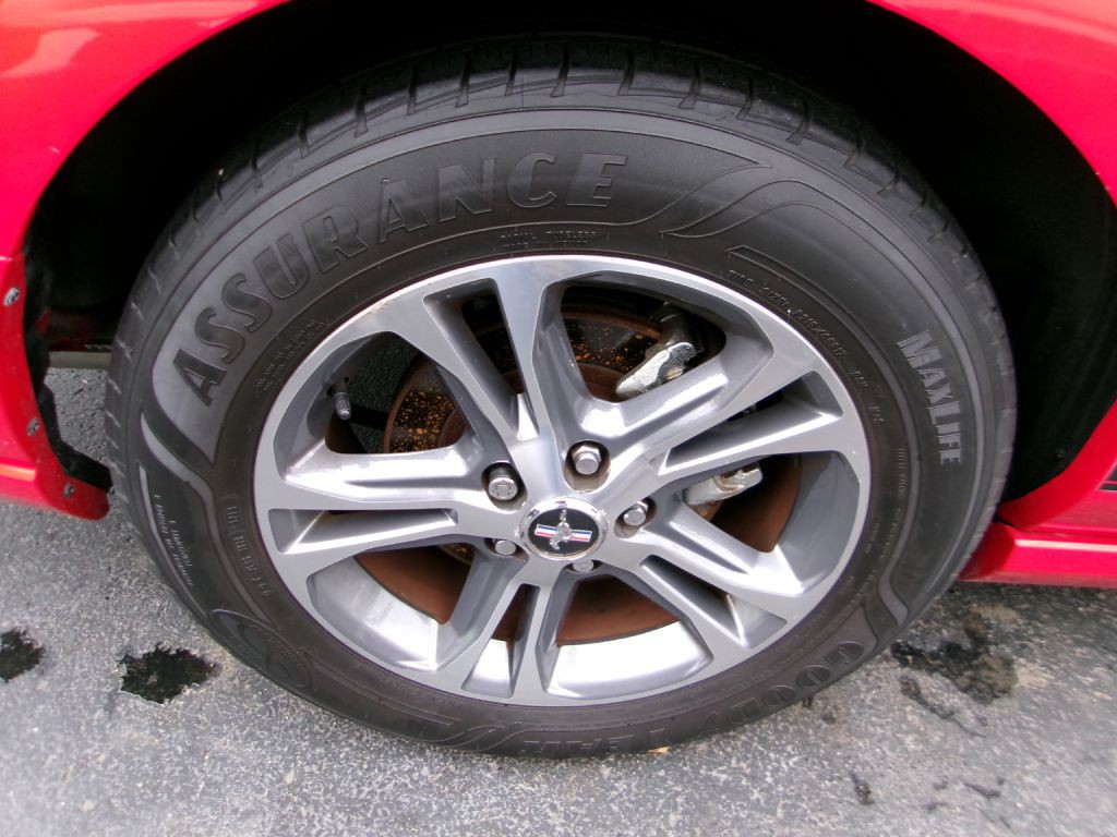 2014 Ford Mustang Image 15