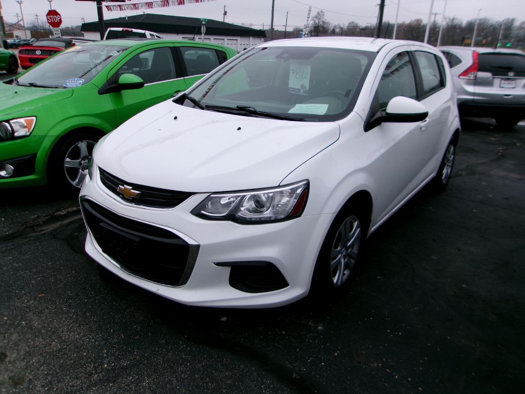 2020 Chevrolet Sonic Image 6