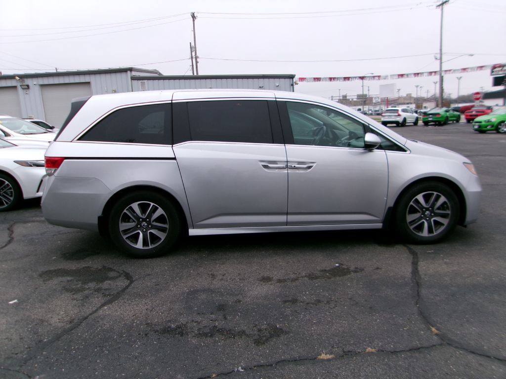 2015 Honda Odyssey Image 3