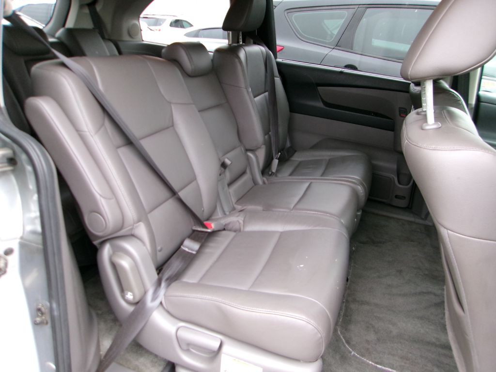 2015 Honda Odyssey Image 16