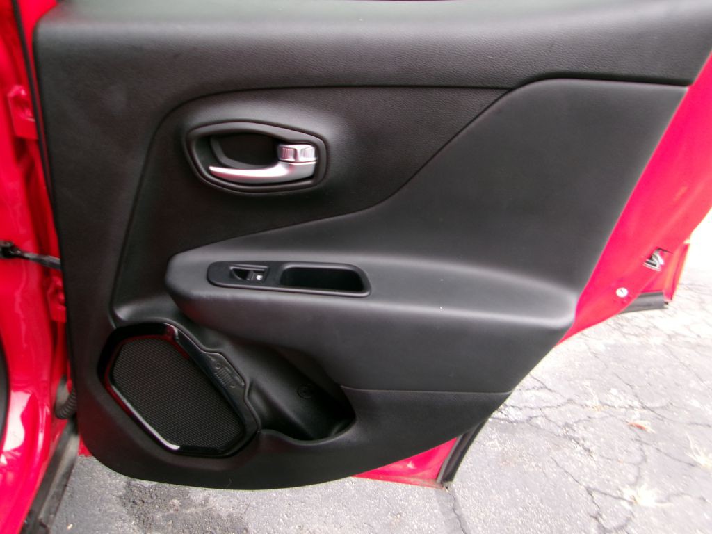 2018 Jeep Renegade Image 14