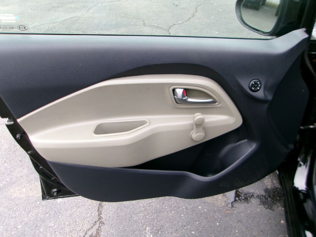 2014 Kia Rio Image 7