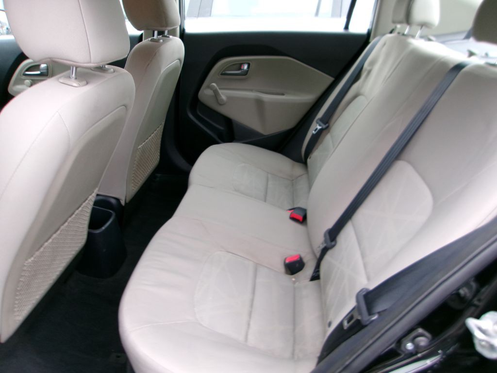 2014 Kia Rio Image 11
