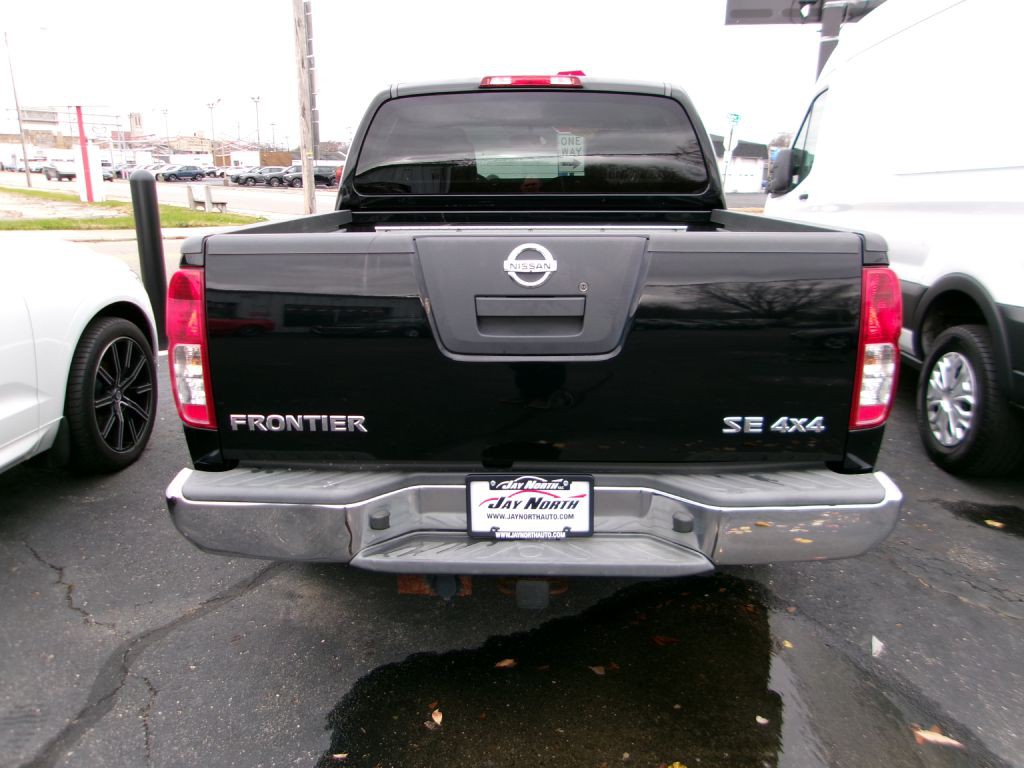 2010 Nissan Frontier Image 4