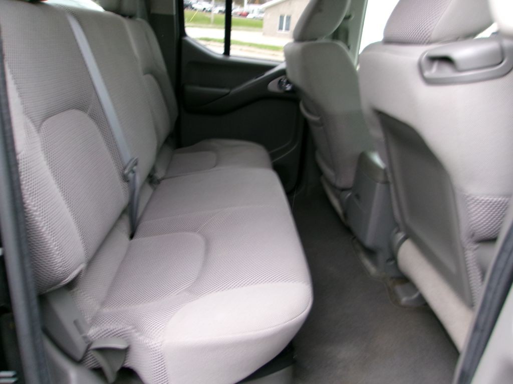 2010 Nissan Frontier Image 14