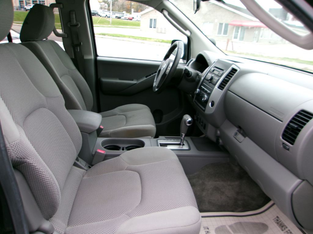 2010 Nissan Frontier Image 16