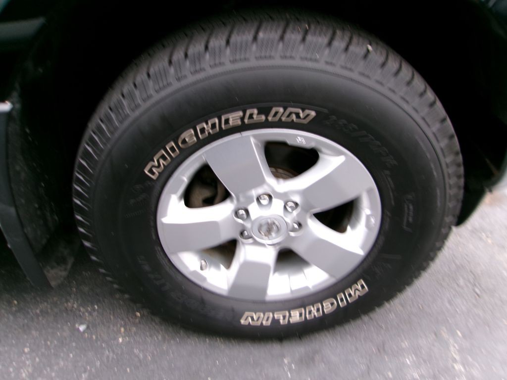 2010 Nissan Frontier Image 18