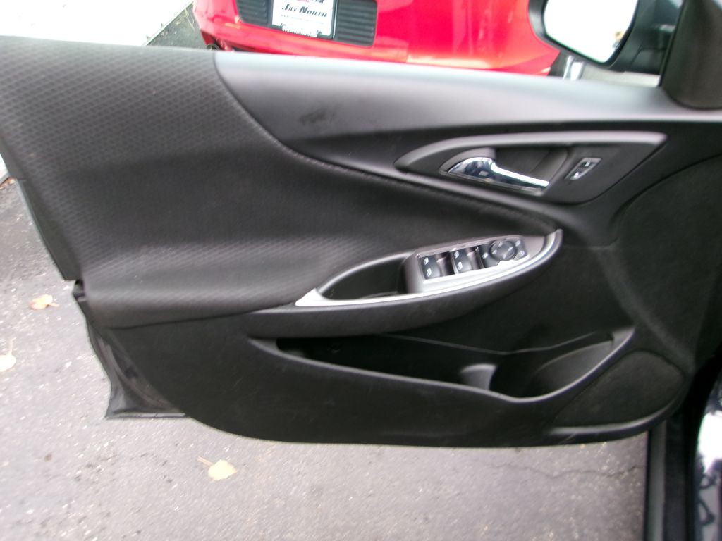 2023 Chevrolet Malibu Image 8