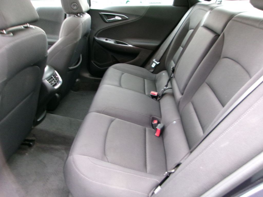 2023 Chevrolet Malibu Image 13