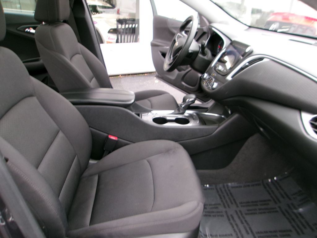 2023 Chevrolet Malibu Image 18