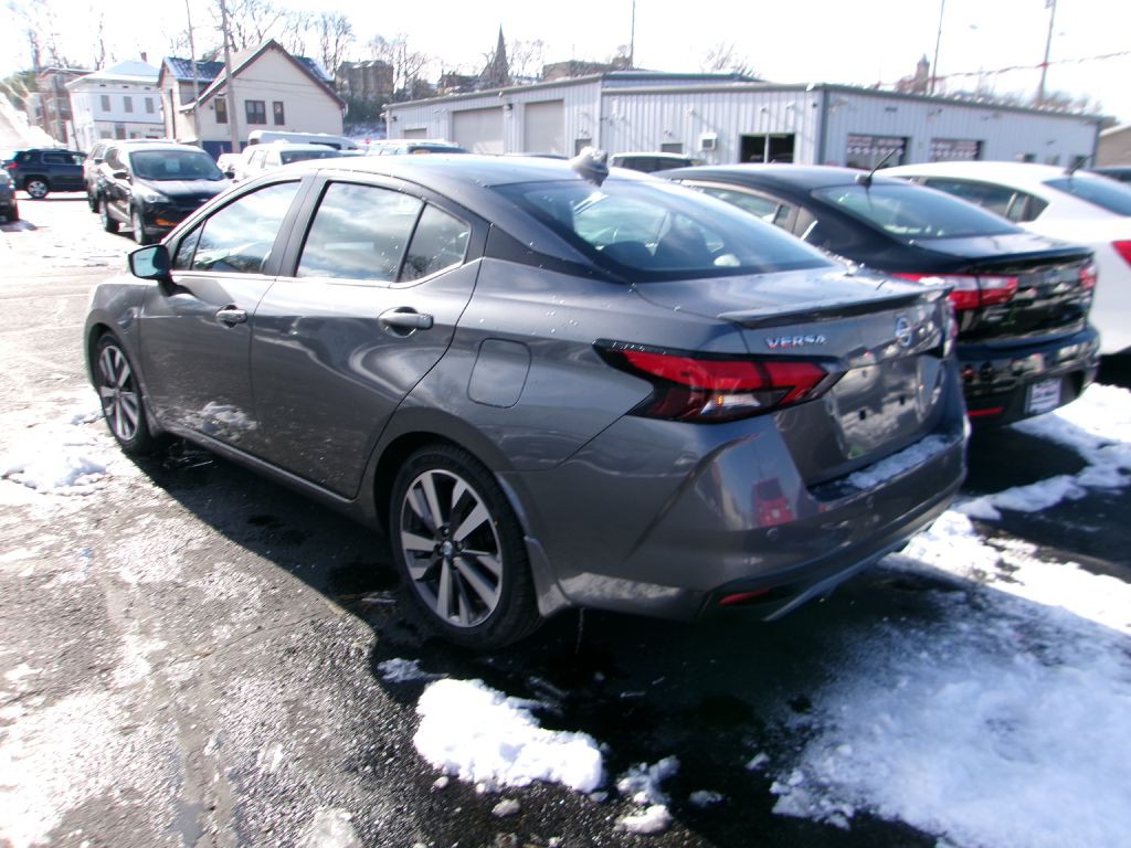 2020 Nissan Versa Image 5