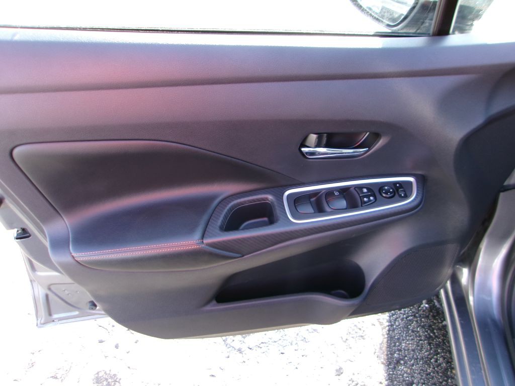 2020 Nissan Versa Image 7